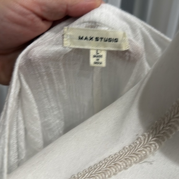 Max Studio White and Cream cotton Embroidered Blouse - Picture 3 of 4
